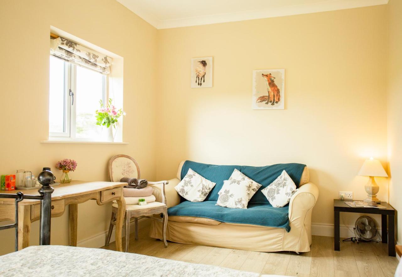 Accommodation Bristol Airport Redhill  Exteriör bild