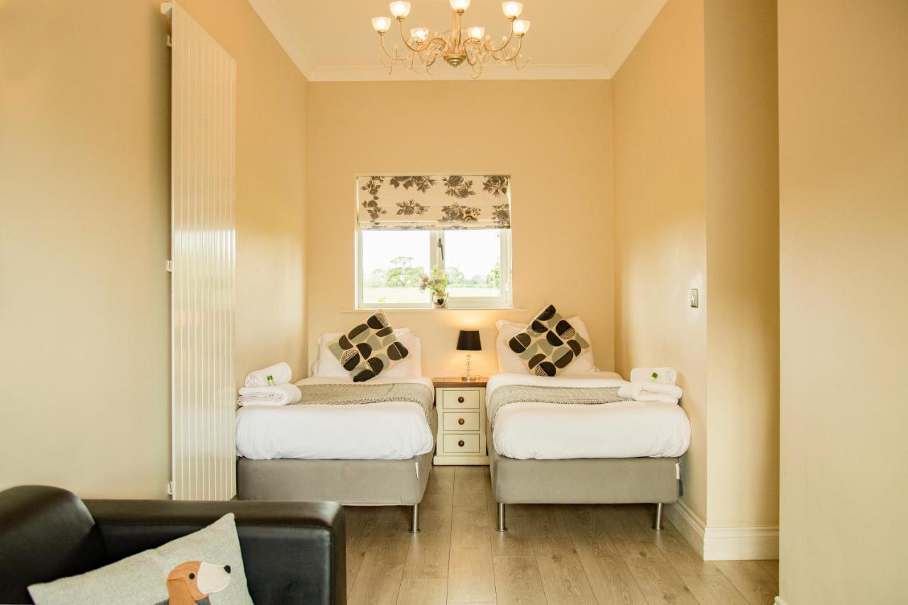 Accommodation Bristol Airport Redhill  Exteriör bild